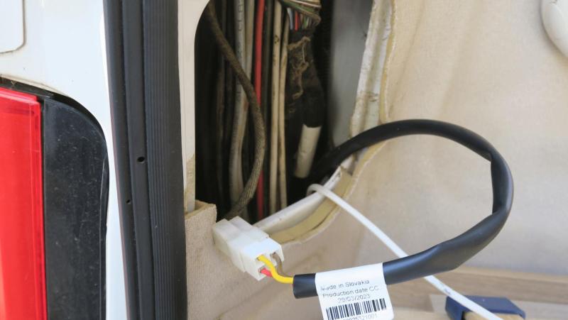 kfz_anhaenger_ladeleitung_dauerplus_009