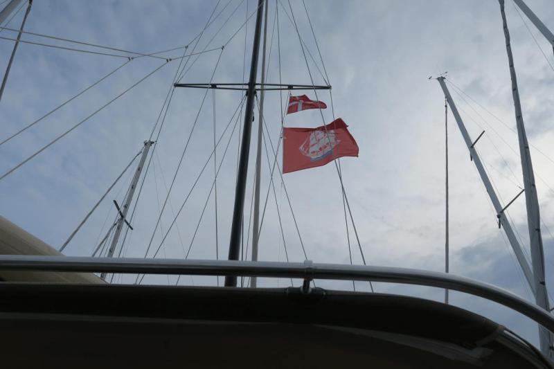b26_anholt_so_far_005