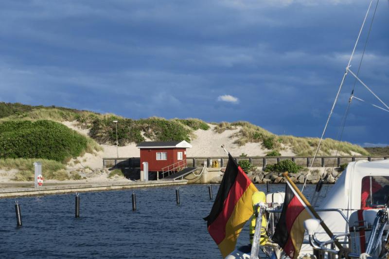 b26_anholt_so_far_007