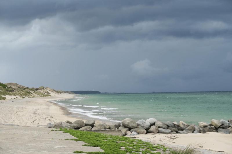 b26_anholt_so_far_012