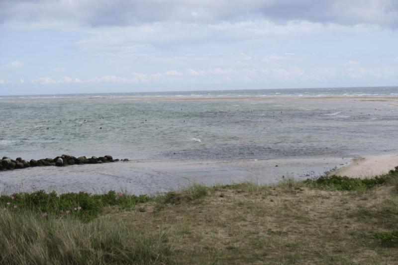b26_anholt_so_far_015
