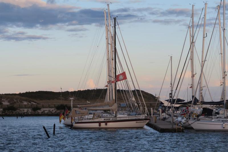 b26_anholt_so_far_023