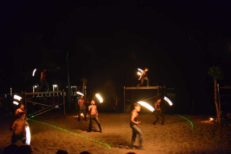 efate_port_vila_firedance_0256