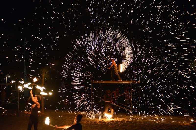 efate_port_vila_firedance_0286