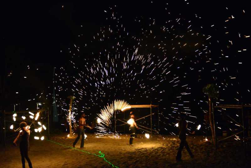 efate_port_vila_firedance_0346