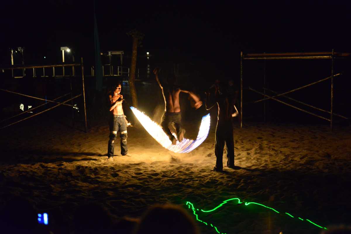 efate_port_vila_firedance_0496