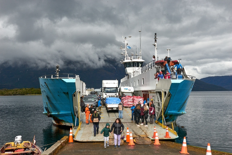 ferry_puerto_yungay_020