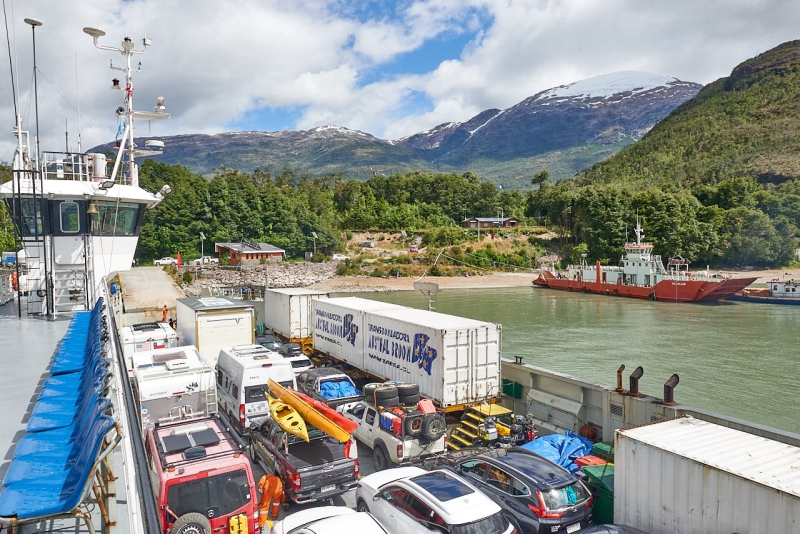 ferry_puerto_yungay_050