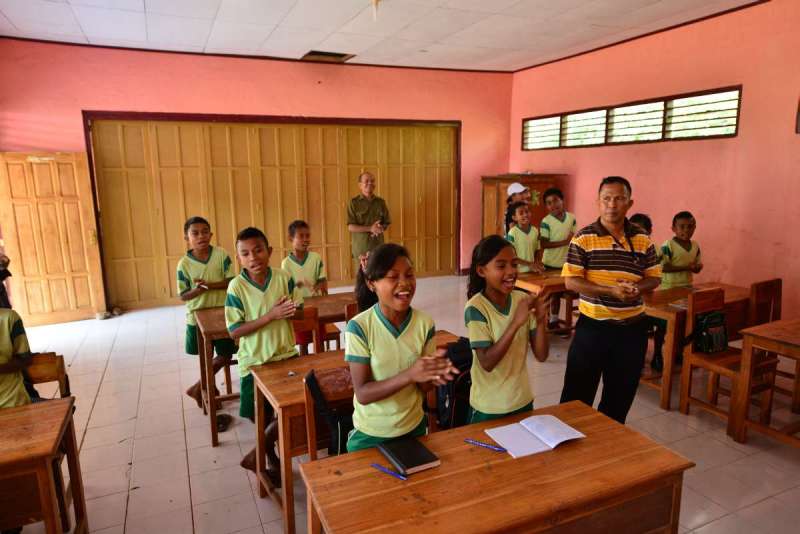 Indonesia_larantuka_bustour_0046