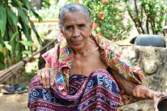 indonesia_larantuka_bustour