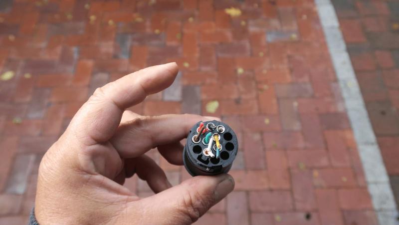 kfz_anhaenger_ladeleitung_dauerplus_028