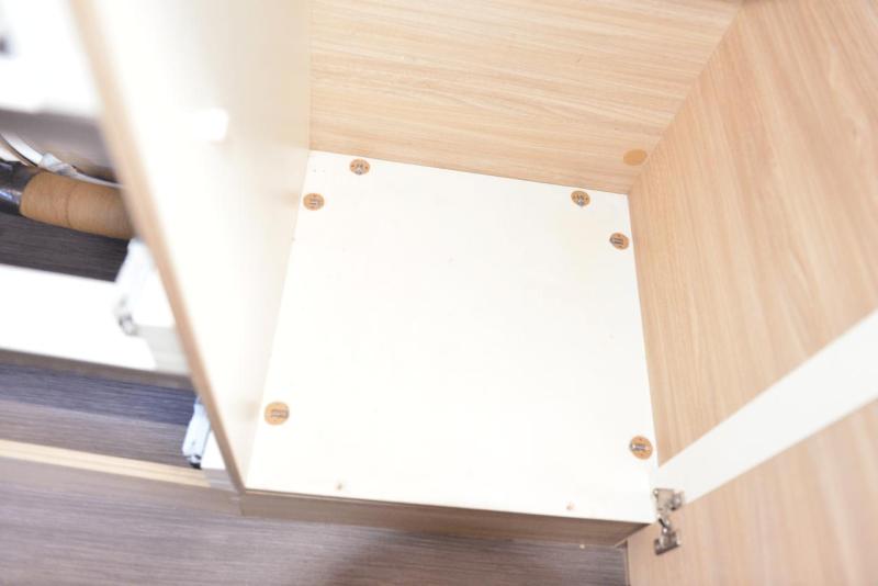 ducato_knaus_wohnmobil_grauwasser_tank_007