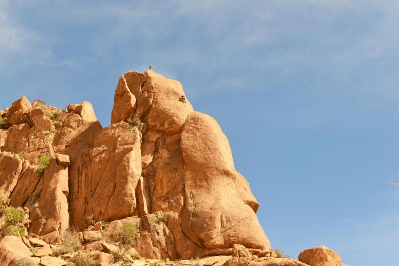 marokko_2026_tafraoute_bergsteiger_002