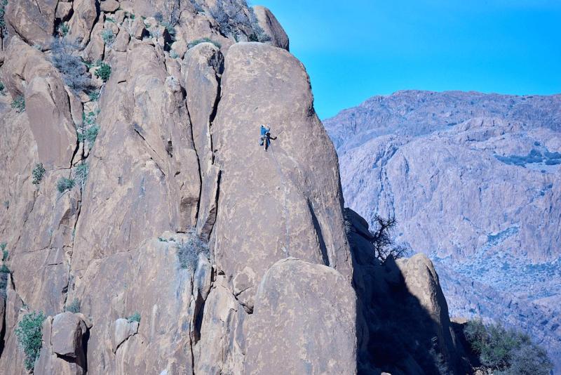 marokko_2026_tafraoute_bergsteiger_017