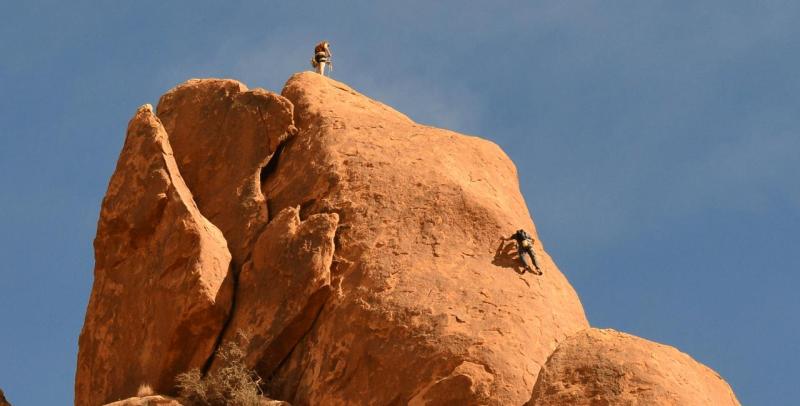 marokko_2026_tafraoute_bergsteiger_023