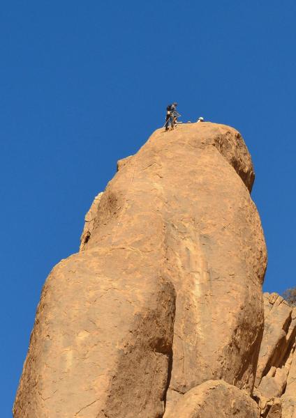 marokko_2026_tafraoute_bergsteiger_024