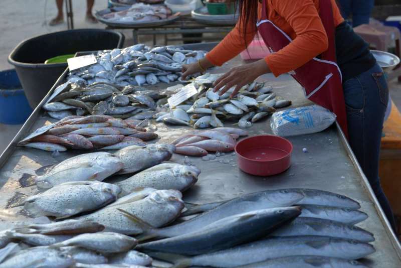 nai_yang_beach_market_0021