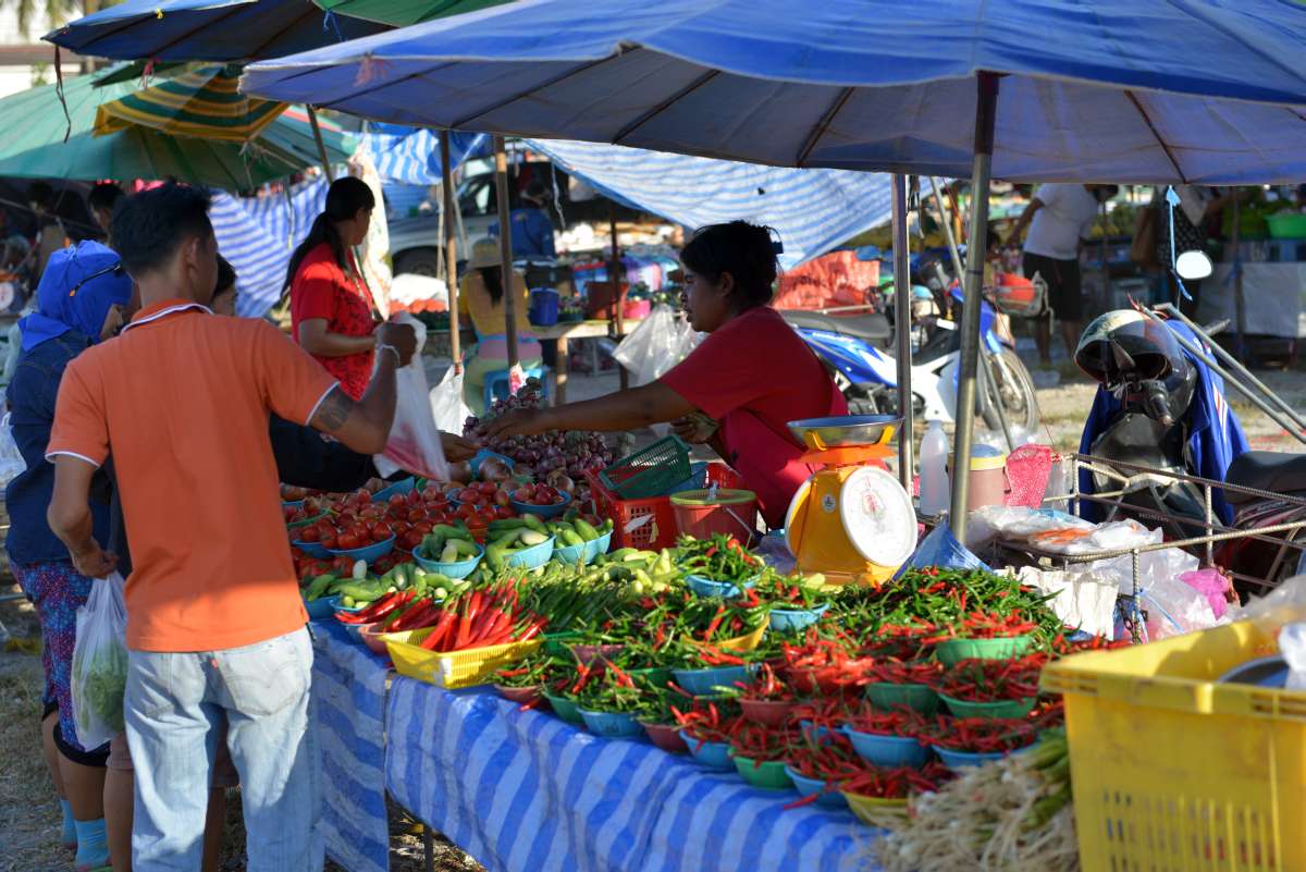 nai_yang_beach_market_0016
