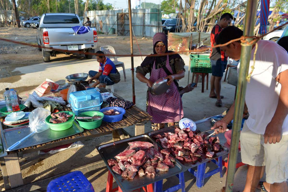 nai_yang_beach_market_0031
