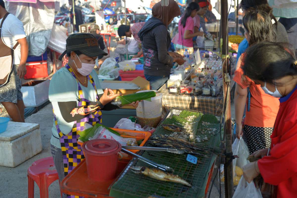 nai_yang_beach_market_0046