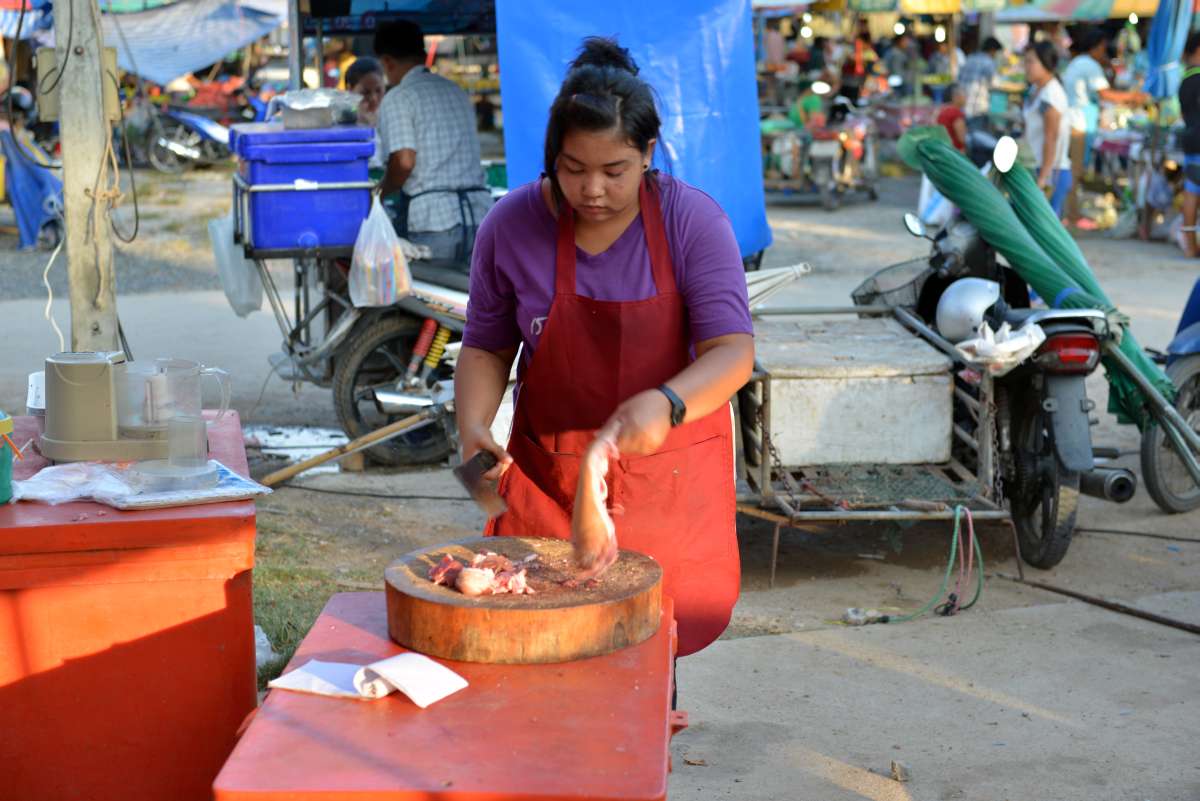 nai_yang_beach_market_0056