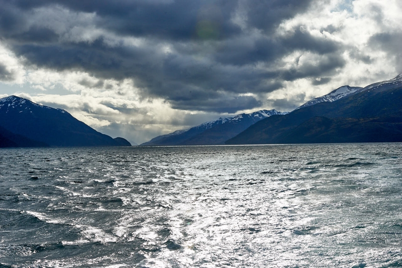 20221209_cl_puerto_williams_ferry_80H_7420_suedamerika