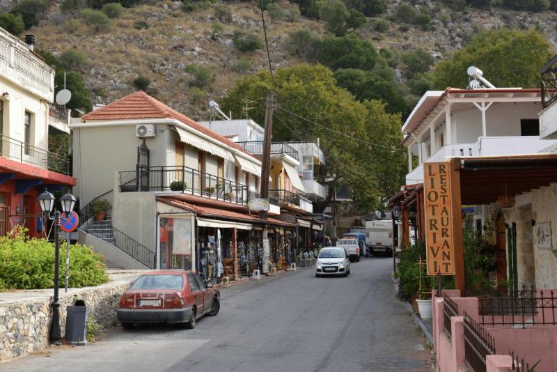 triopetra_spili_004