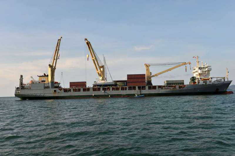 stormvogel_loading_0021