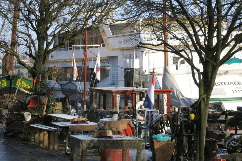 weihnachtsmarkt_leer_004