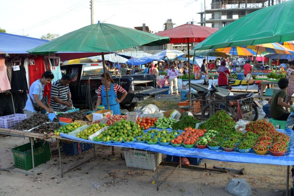 nai_yang_beach_market_0036